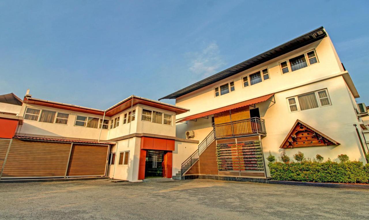 Treebo Prince Kottayam Exterior photo